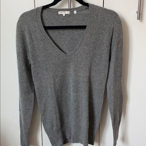 Dark grey Vince 100 % cashmere sweater